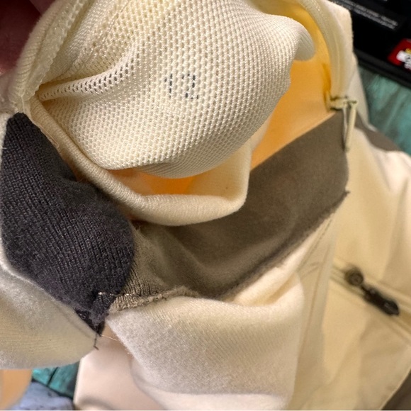 Lululemon Origami Stride Jacket Polar Cream Size 12 Activewear Workout Yoga - Picture 12 of 12